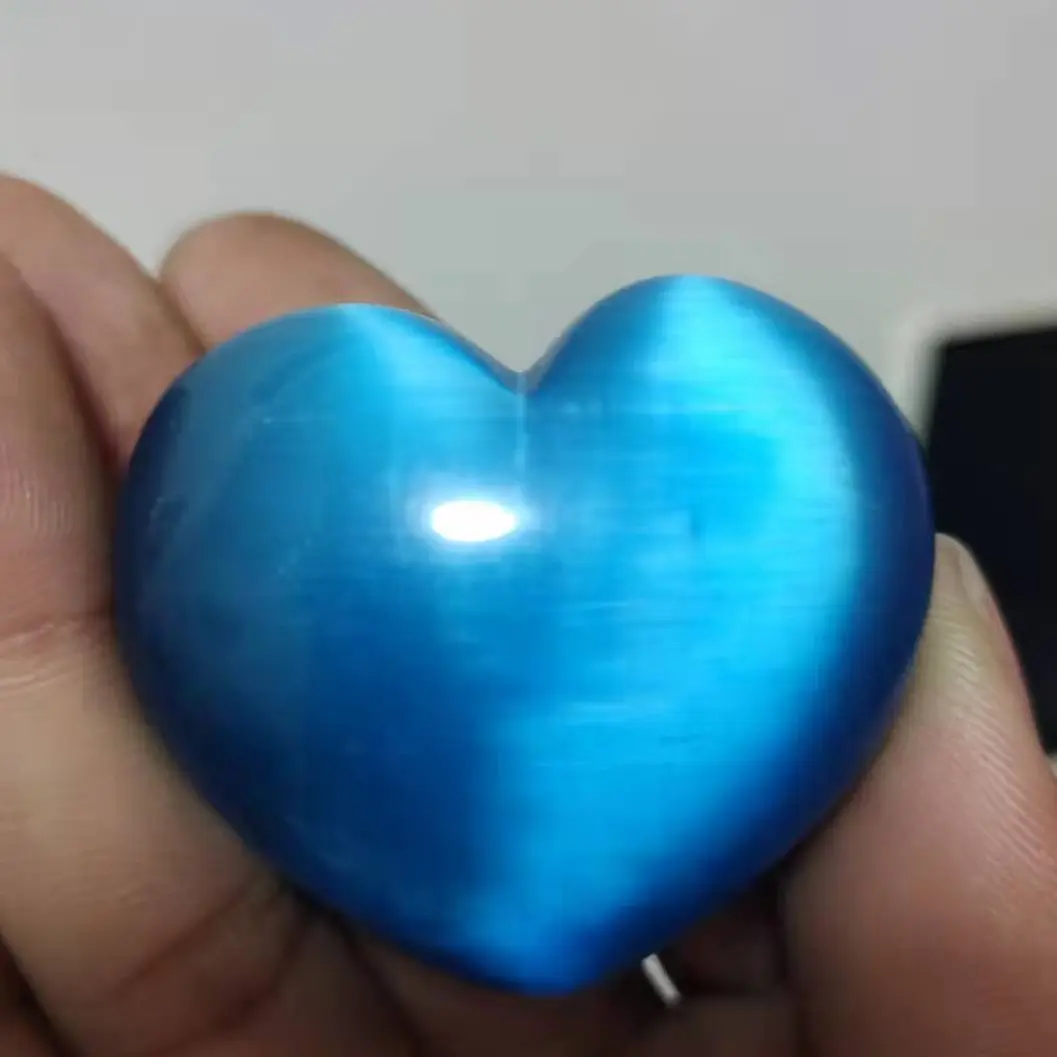 Красив син кристал във формата на сърце с кошачьим око, лечебен камък, подаръци, украсени с естествени камъни и минерали Изображение 4